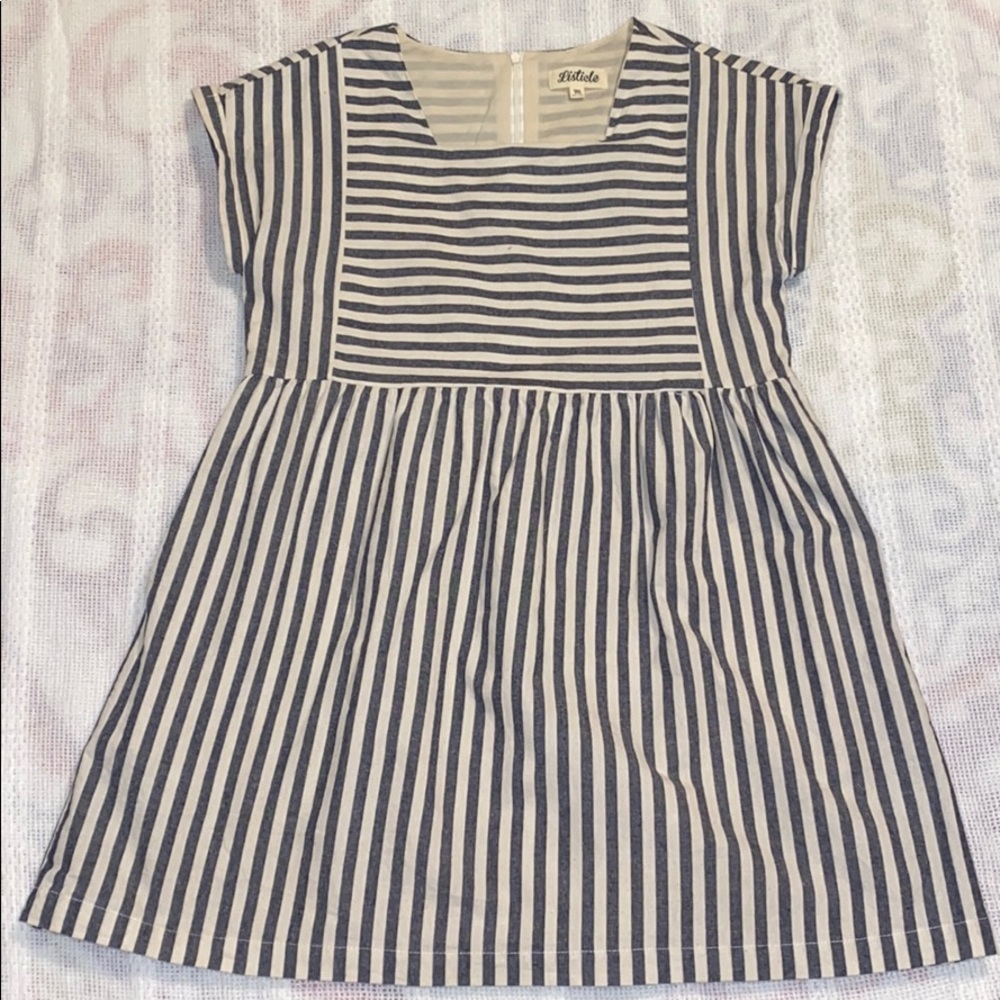 Listicle Dress with pockets!